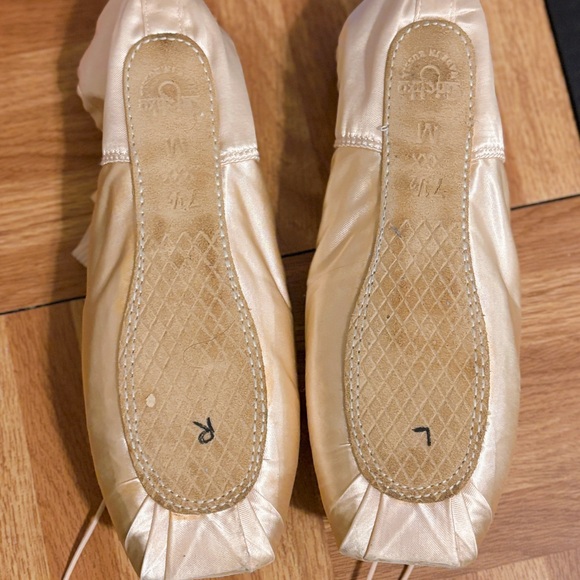 Grishko Maya Pointe Shoe - Picture 2 of 2